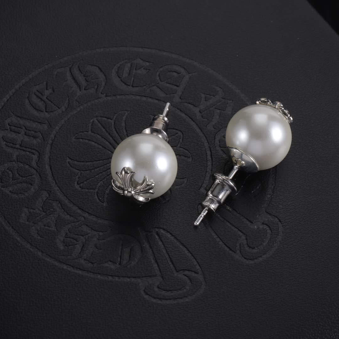 Chrome Hearts Classic Pearl Stud Earrings